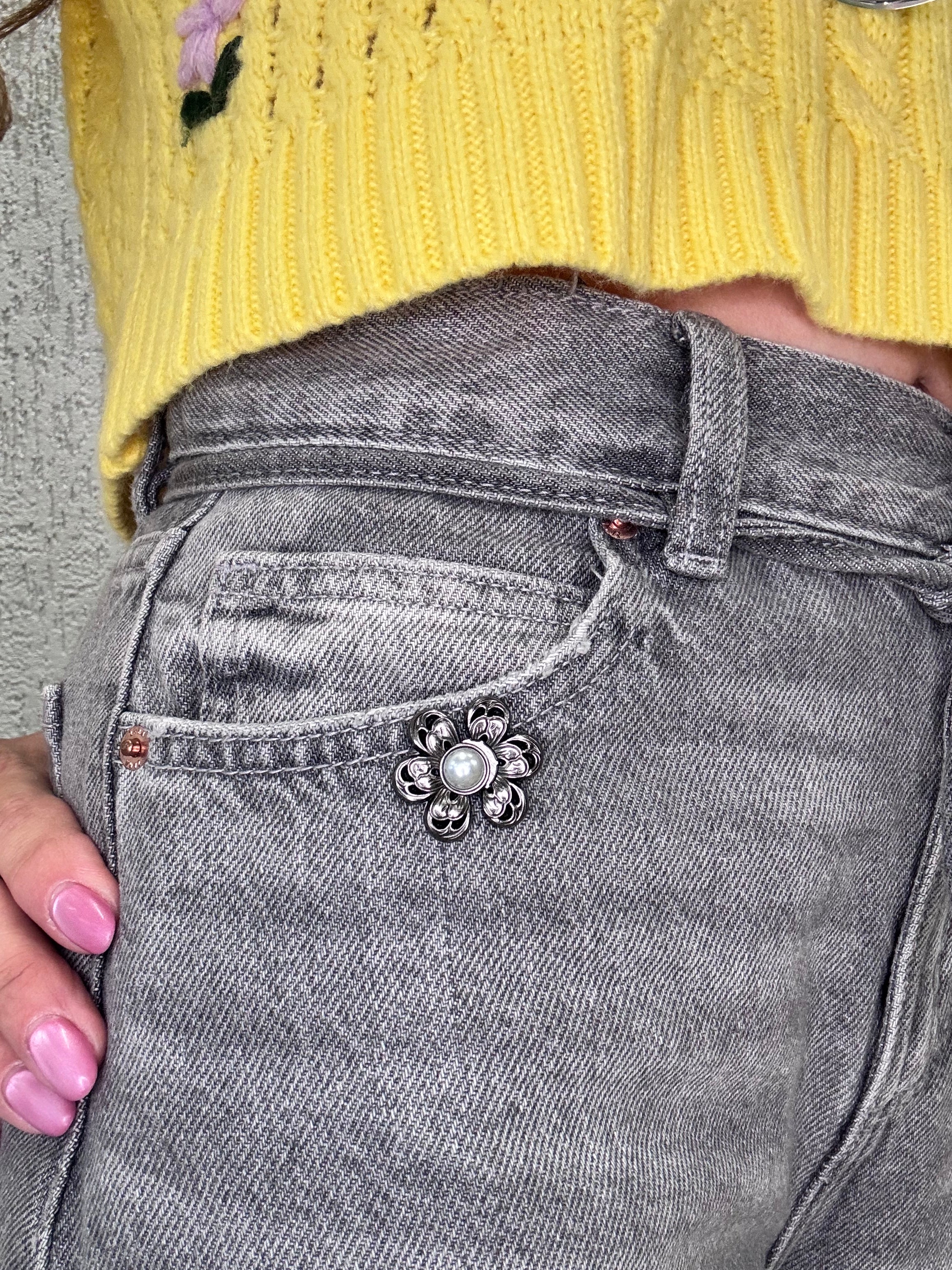 Flower Pin