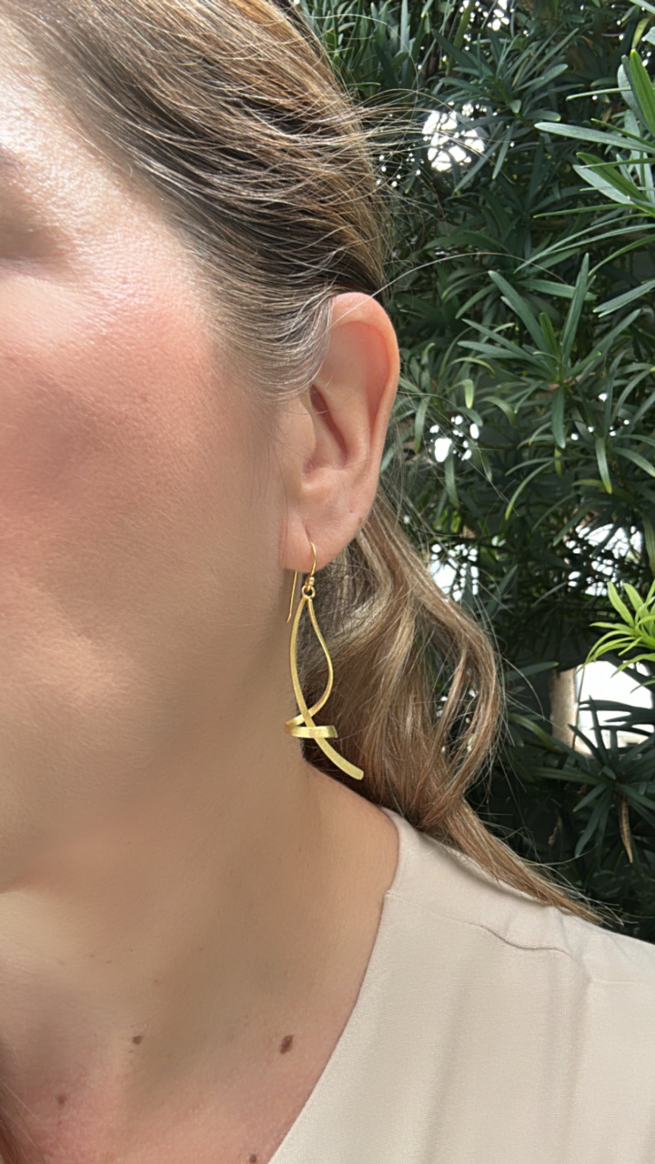 Looped Earrings Gold